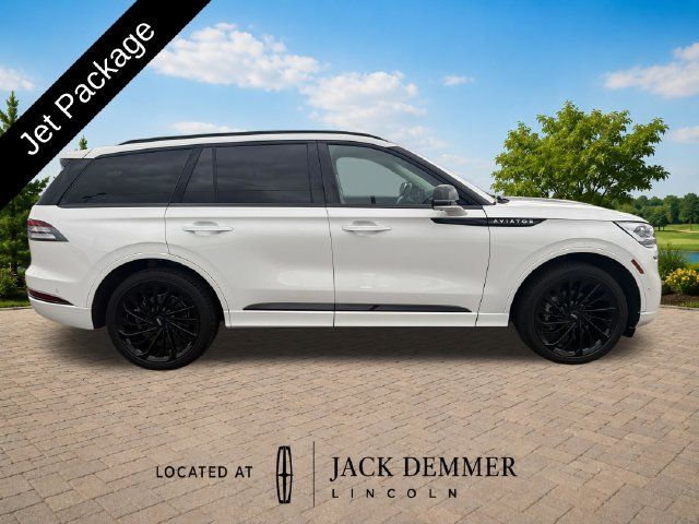 Used 2024 Lincoln Aviator Reserve w/ Equipment Group 201A AWD/4WD image 8
