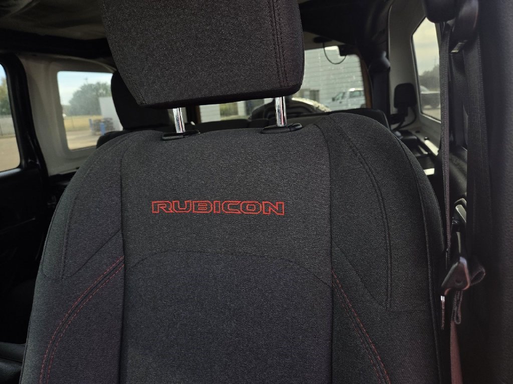Used 2024 Jeep Wrangler Unlimited Rubicon AWD/4WD image 15