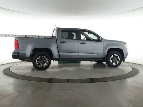 Used 2022 Chevrolet Colorado Z71 w/ Safety Package AWD/4WD image 6