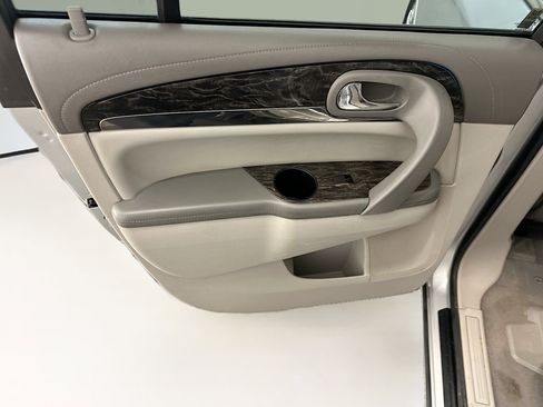 Used 2014 Buick Enclave Leather AWD/4WD image 26