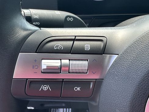 Used 2025 Hyundai Kona SEL image 25