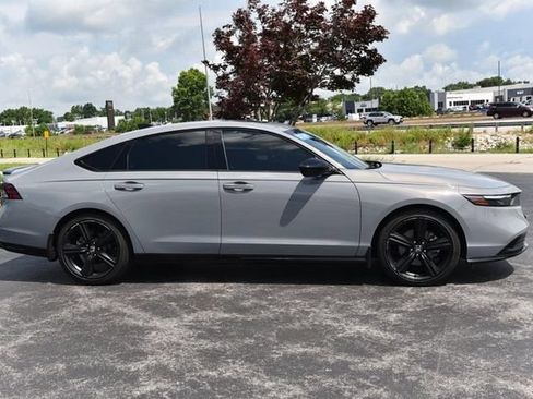 Used 2025 Honda Accord Sport image 5