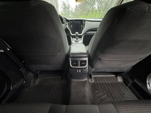 Used 2024 Subaru Outback Premium AWD/4WD image 30