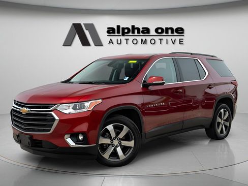 Used 2019 Chevrolet Traverse LT w/ LT Premium Package AWD/4WD image 1