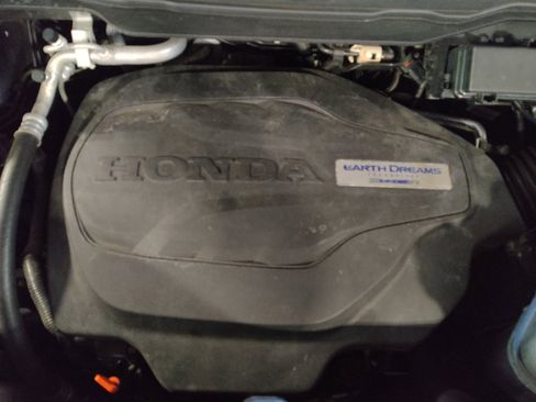 Used 2018 Honda Pilot Touring image 30