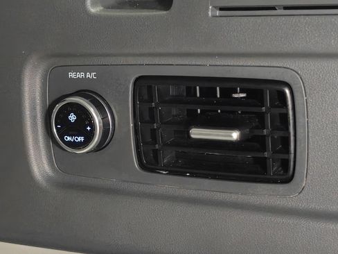 Used 2025 Hyundai Santa Fe SEL AWD/4WD image 31