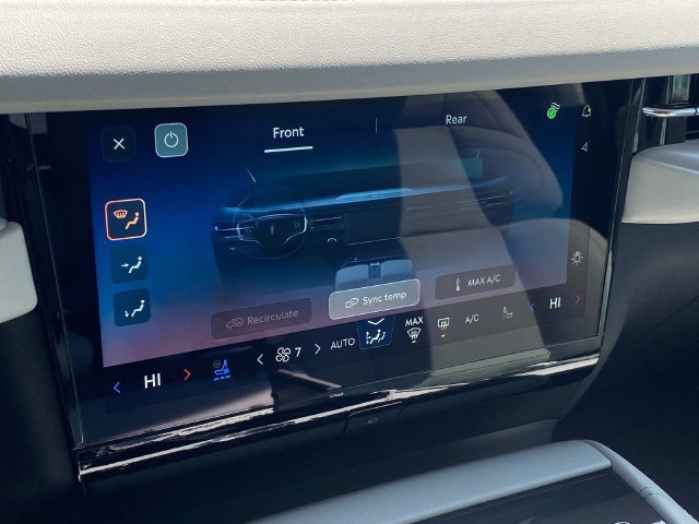 New 2026 Lincoln Navigator Reserve AWD/4WD image 23