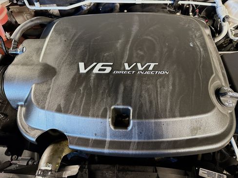 Used 2019 Chevrolet Colorado Z71 RWD image 38