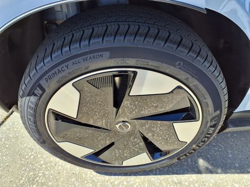 New 2026 Volvo EX30 Plus w/ Protection Package Premier AWD/4WD image 11