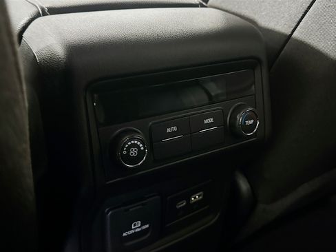 Used 2023 GMC Acadia SLE w/ Driver Convenience Package image 28