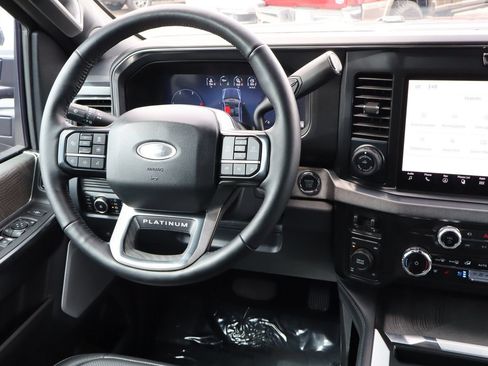 Used 2025 Ford F350 Platinum AWD/4WD image 30