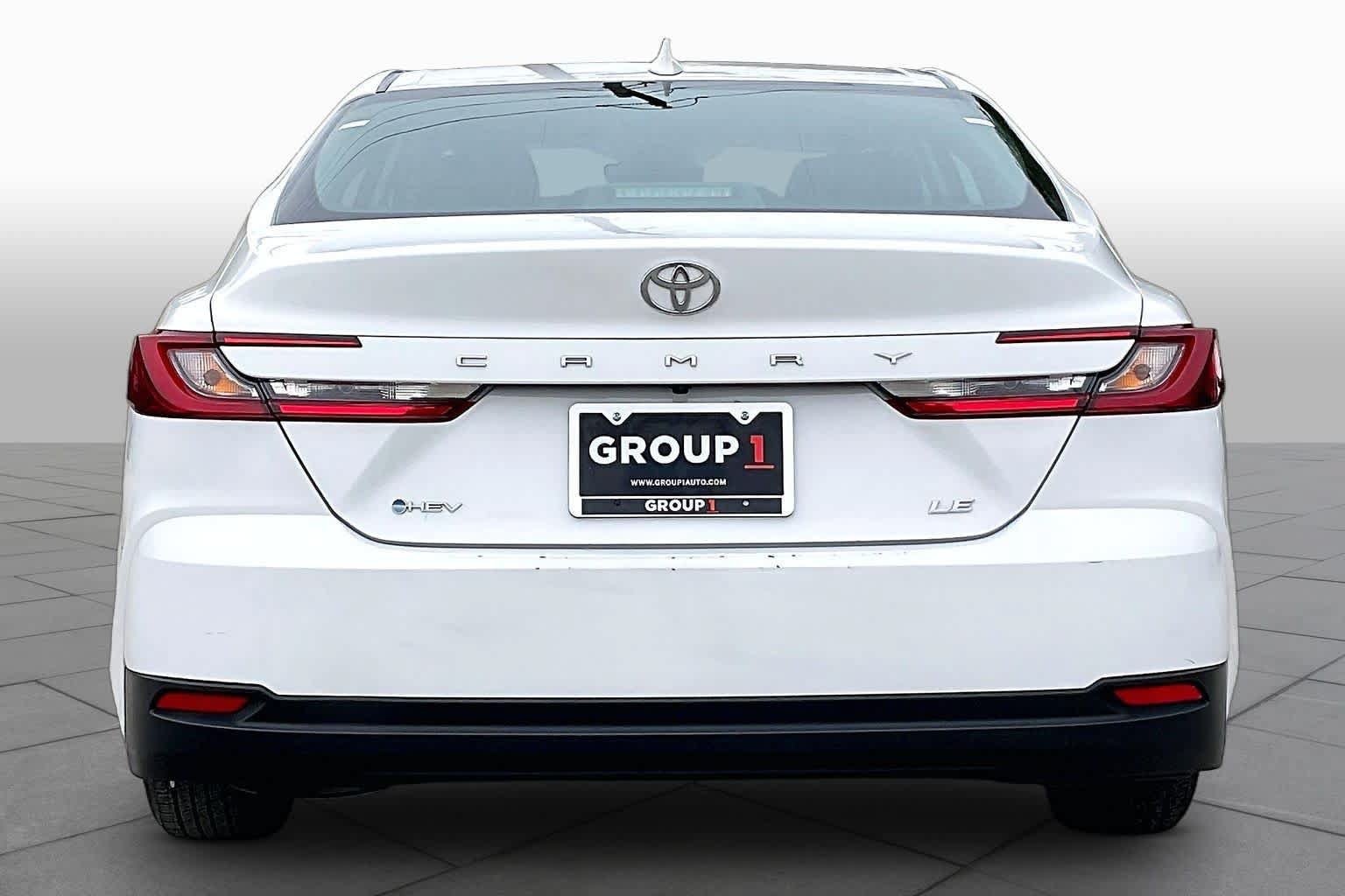 Used 2025 Toyota Camry LE w/ Convenience Package FWD image 5