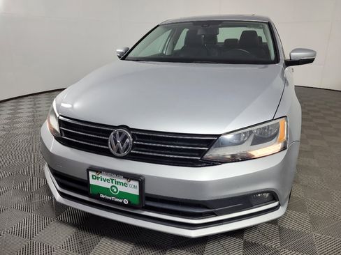 Used 2016 Volkswagen Jetta SEL FWD image 15