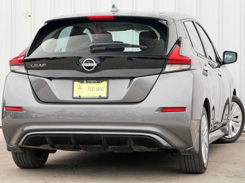 Used 2025 Nissan Leaf S image 3