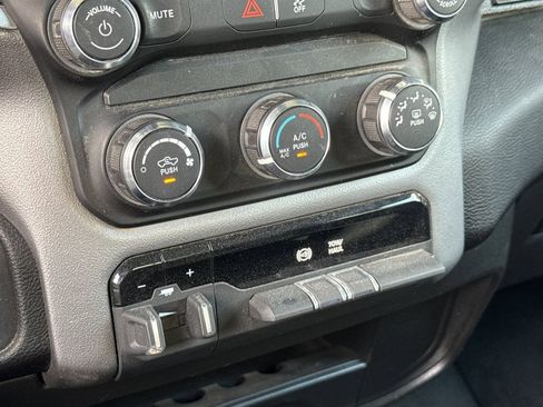 Used 2024 RAM 2500 Big Horn AWD/4WD image 20