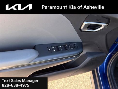 New 2025 Kia K4 LXS image 22