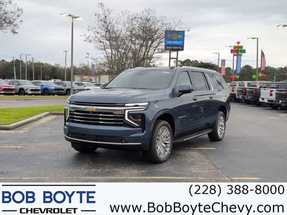 New 2026 Chevrolet Suburban LT w/ Comfort Package