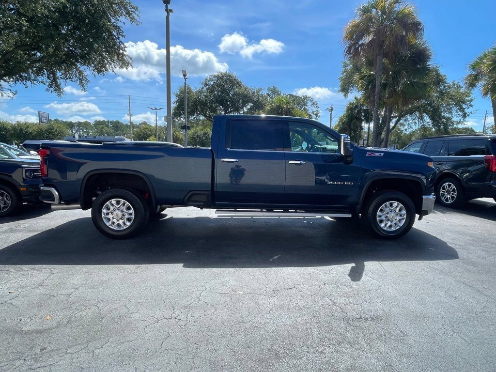 Used 2021 Chevrolet Silverado 3500 LTZ w/ LTZ Convenience Package AWD/4WD image 7
