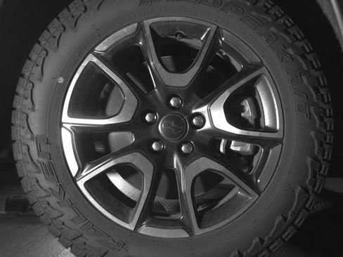 Used 2025 Jeep Compass Trailhawk image 10