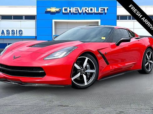 Used 2015 Chevrolet Corvette Stingray Coupe RWD image 2