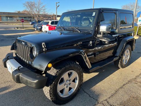 Used 2011 Jeep Wrangler Sahara image 6