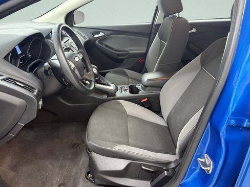 Used 2014 Ford Focus SE w/ SE Winter Package image 11