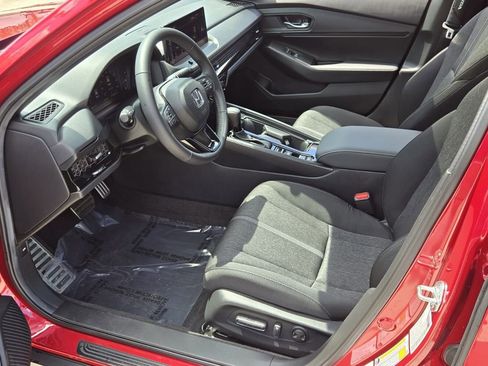 Used 2025 Honda Accord Sport image 10
