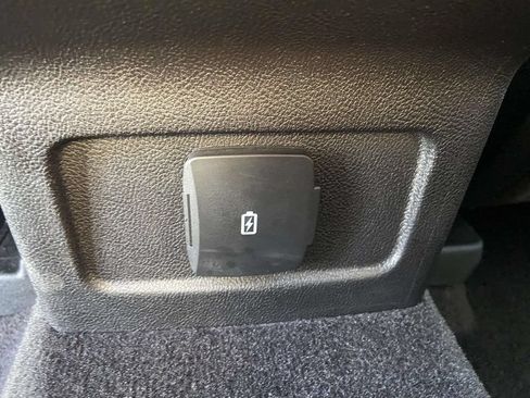 Used 2021 Lincoln Corsair AWD w/ Premium Package image 13