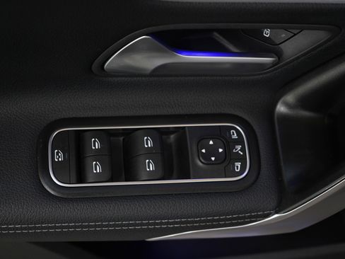 Used 2021 Mercedes-Benz CLA 250 4MATIC image 23