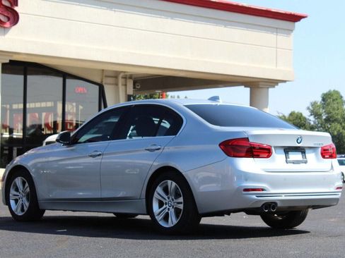 Used 2017 BMW 330i Sedan image 5