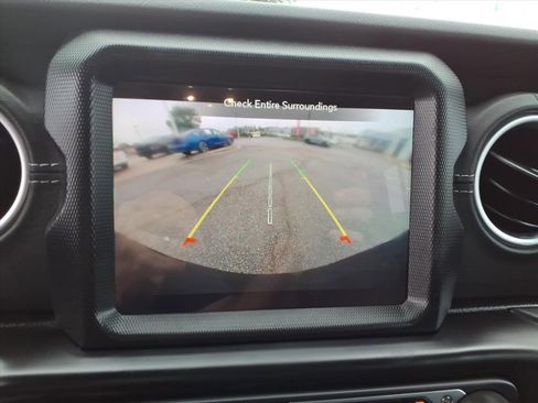 Used 2023 Jeep Wrangler Sahara w/ Cold Weather Group image 20