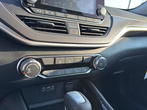 New 2025 Nissan Altima 2.5 SR image 22