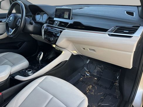 Used 2021 BMW X1 xDrive28i image 12