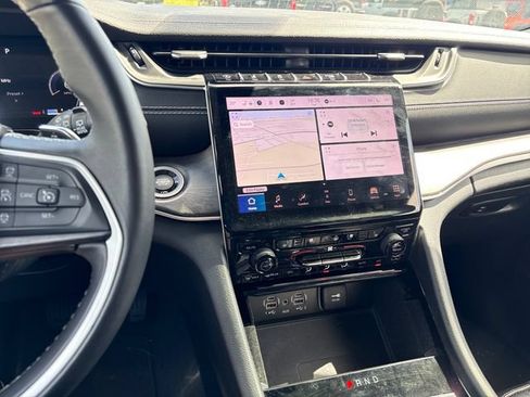 Used 2022 Jeep Grand Cherokee L Limited w/ Luxury Tech Group II AWD/4WD image 22