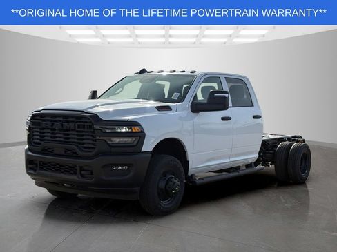 New 2026 RAM 3500 Tradesman AWD/4WD image 7
