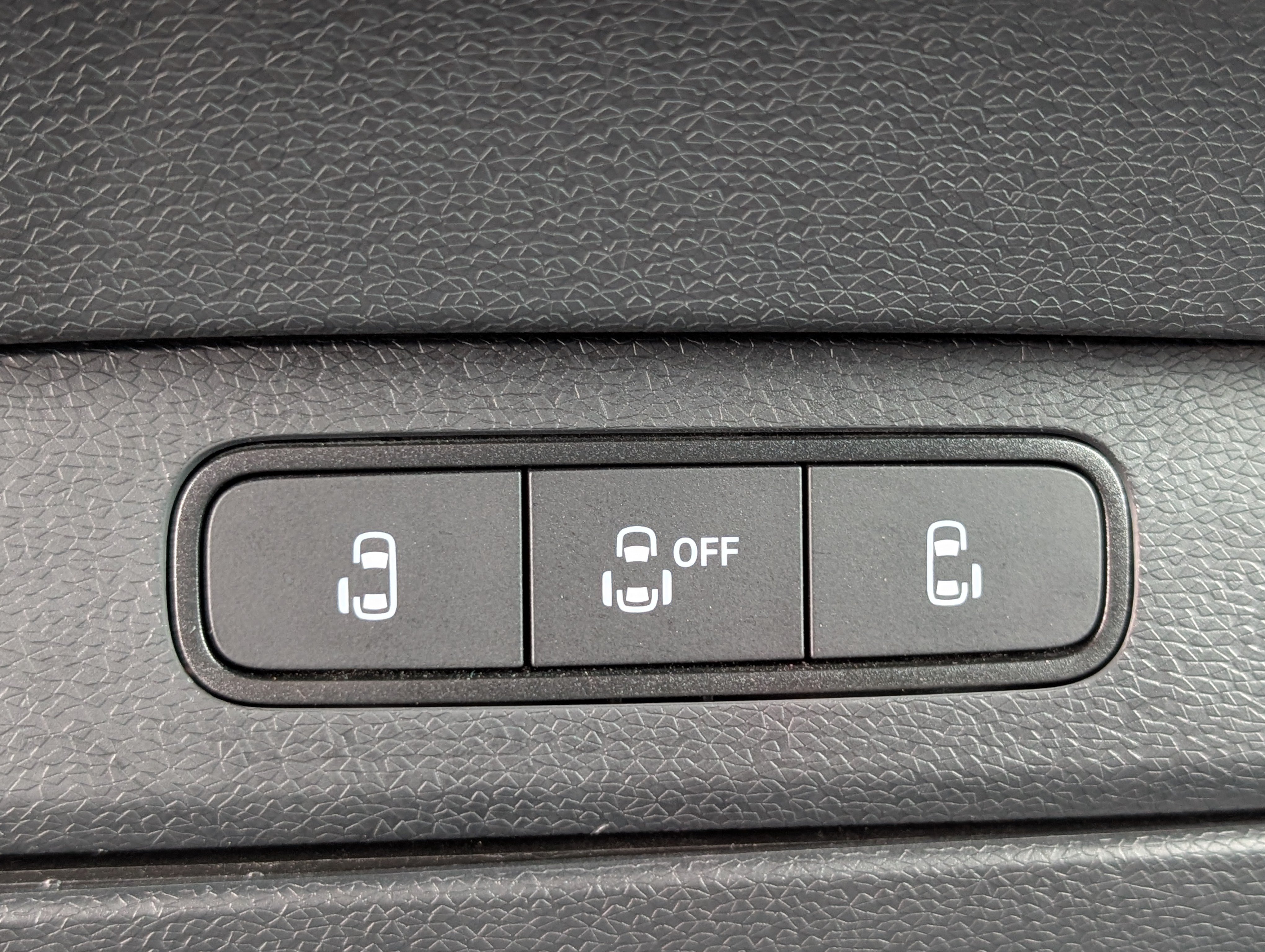 Used 2025 Volkswagen ID. Buzz Pro S RWD image 25