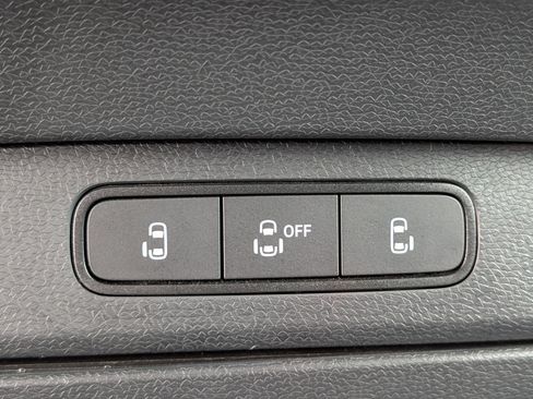 Used 2025 Volkswagen ID. Buzz Pro S Plus RWD image 25