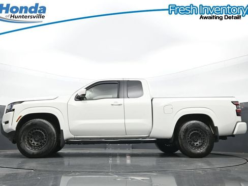Used 2024 Nissan Frontier SV RWD image 29