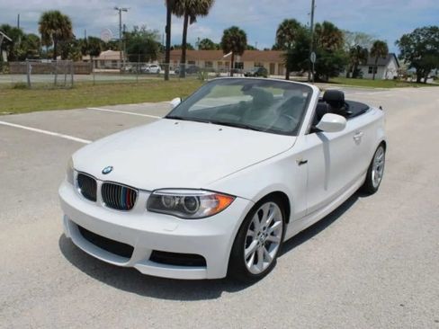 Used 2013 BMW 135i Convertible RWD image 21
