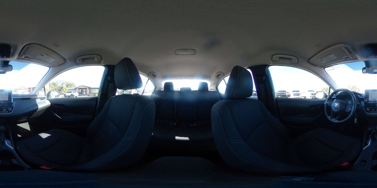 Used 2025 Toyota Corolla LE FWD image 39