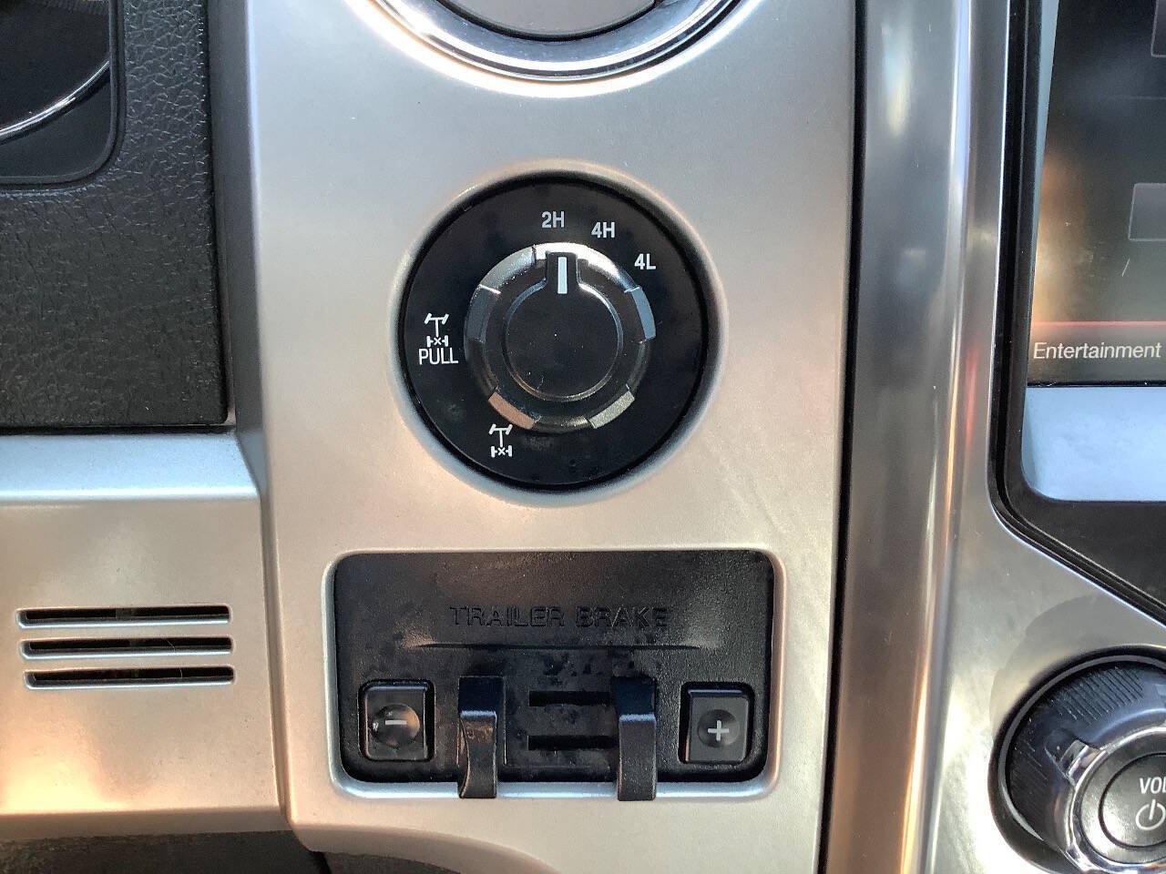 Used 2014 Ford F150 FX4 w/ Equipment Group 402A Luxury AWD/4WD image 48