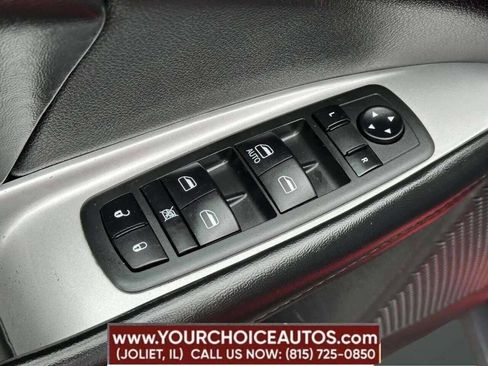 Used 2020 Dodge Journey SE image 25