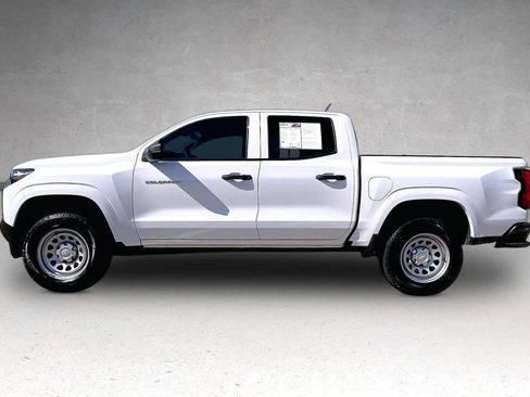 Used 2026 Chevrolet Colorado W/T w/ WT Convenience Package II RWD image 3