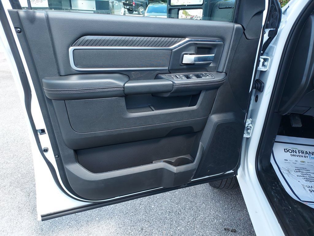 New 2027 RAM 3500 Big Horn AWD/4WD image 12