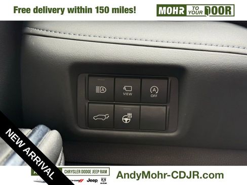 Used 2024 Toyota Highlander Platinum image 17