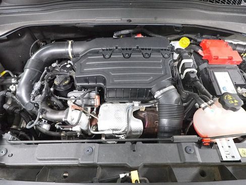 Used 2023 Jeep Renegade Latitude AWD/4WD image 32