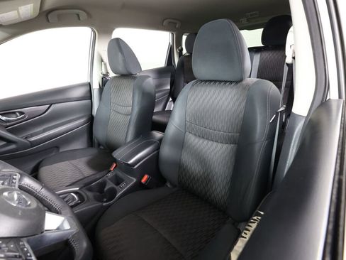 Used 2019 Nissan Rogue S w/ Special Edition Package image 11