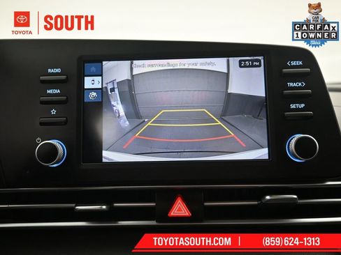 Used 2025 Hyundai Elantra SE FWD image 15