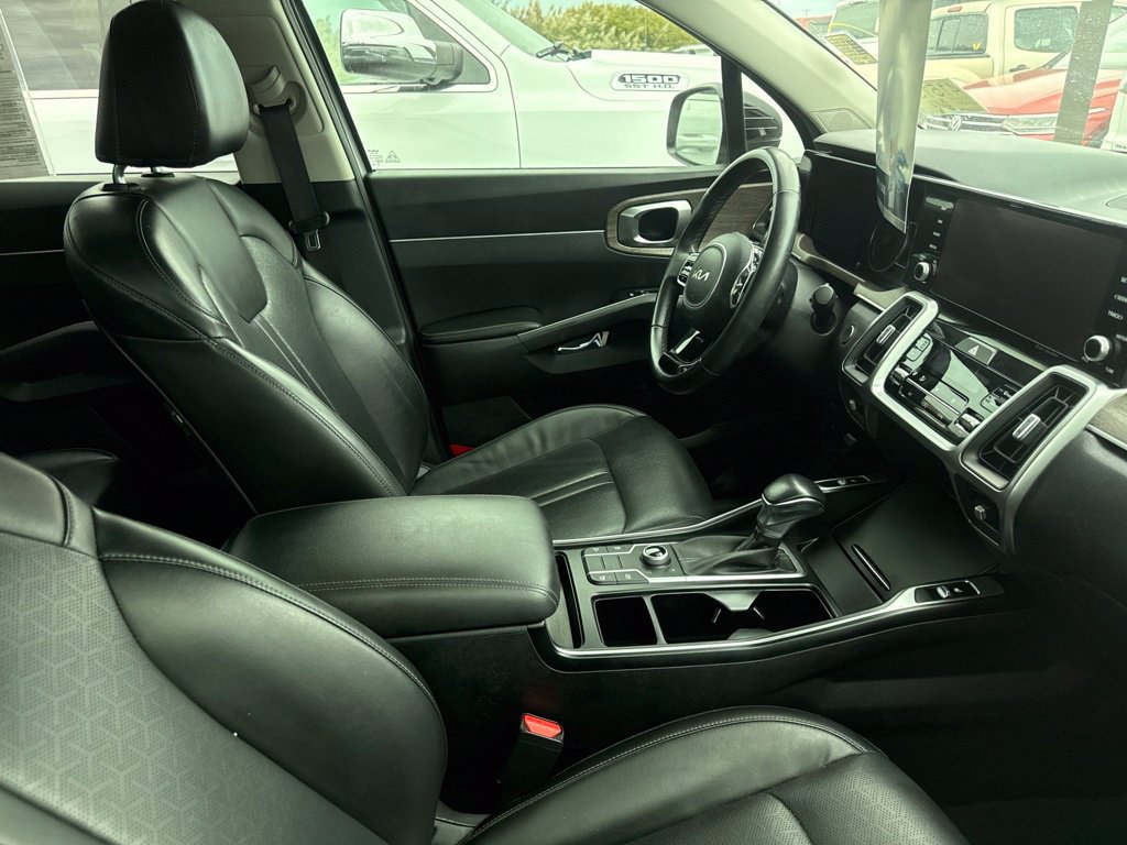 Used 2022 Kia Sorento S w/ Panoramic Sunroof Package AWD/4WD image 27
