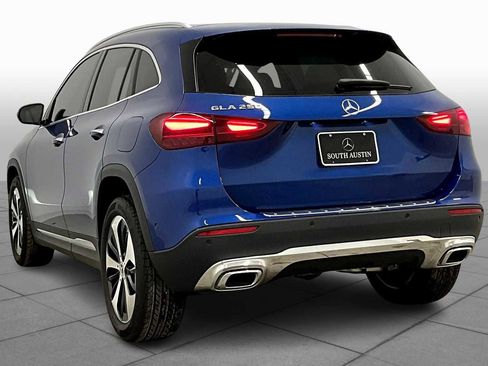 New 2025 Mercedes-Benz GLA 250 image 12